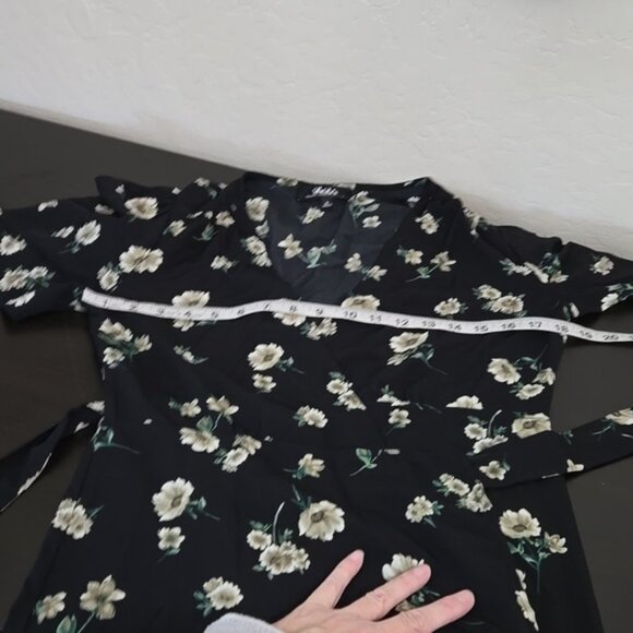 Lulus Italian Garden Black Floral Print Wrap Dress Ties at Back or Side Size S - Picture 11 of 12